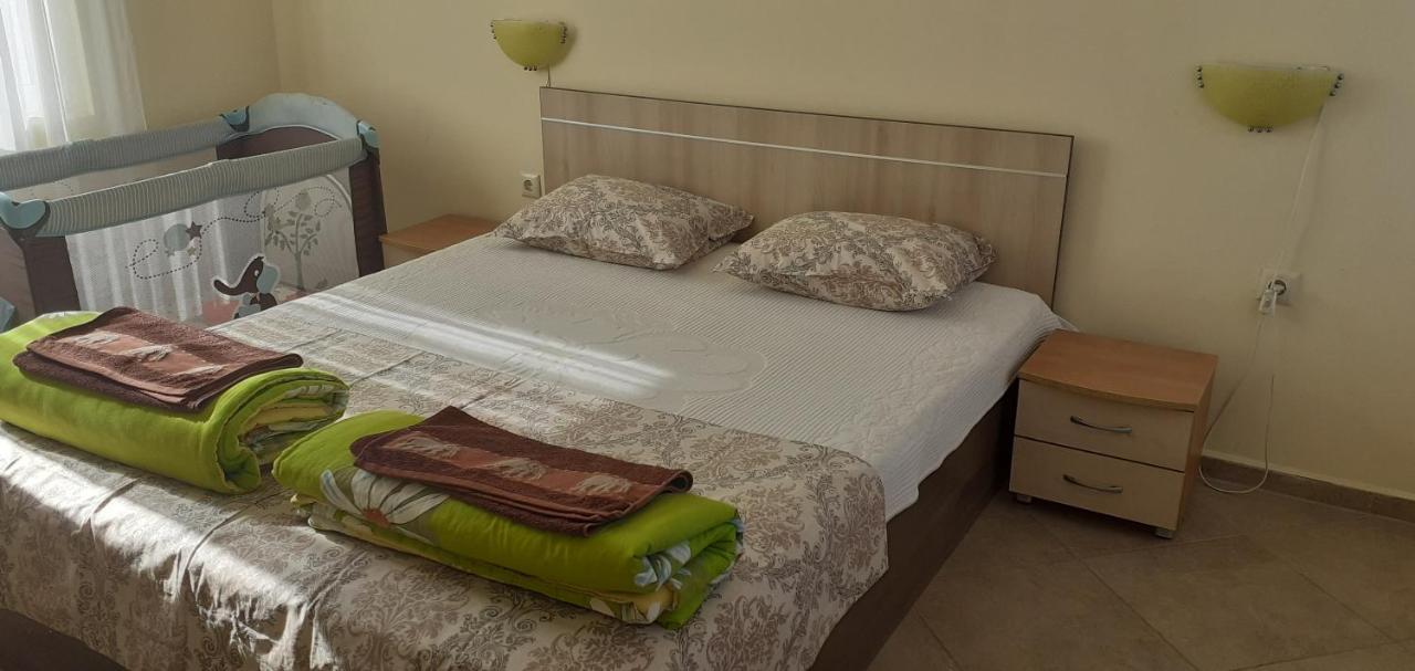 Apartments Sea Sounds Поморие Экстерьер фото