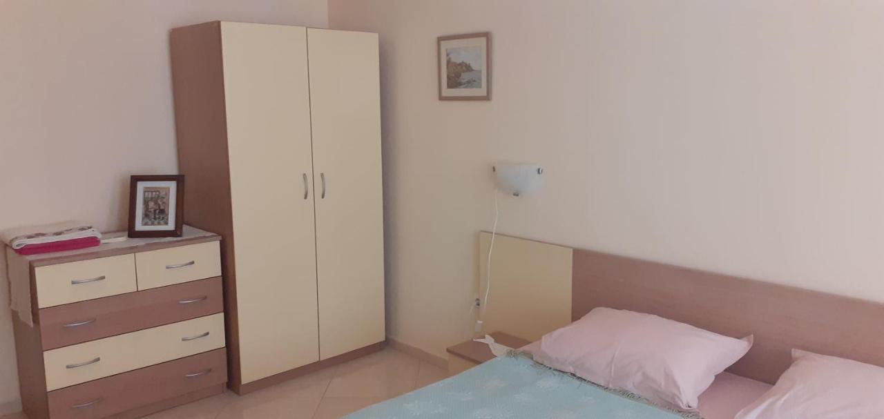 Apartments Sea Sounds Поморие Экстерьер фото
