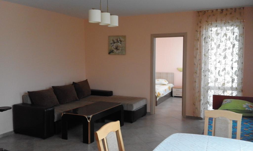 Apartments Sea Sounds Поморие Экстерьер фото