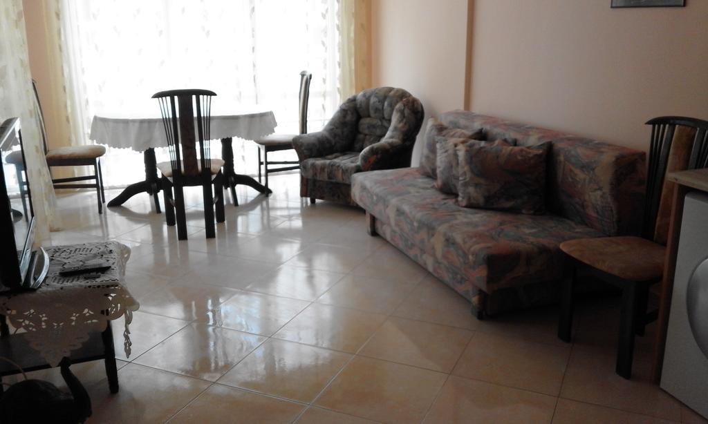 Apartments Sea Sounds Поморие Экстерьер фото