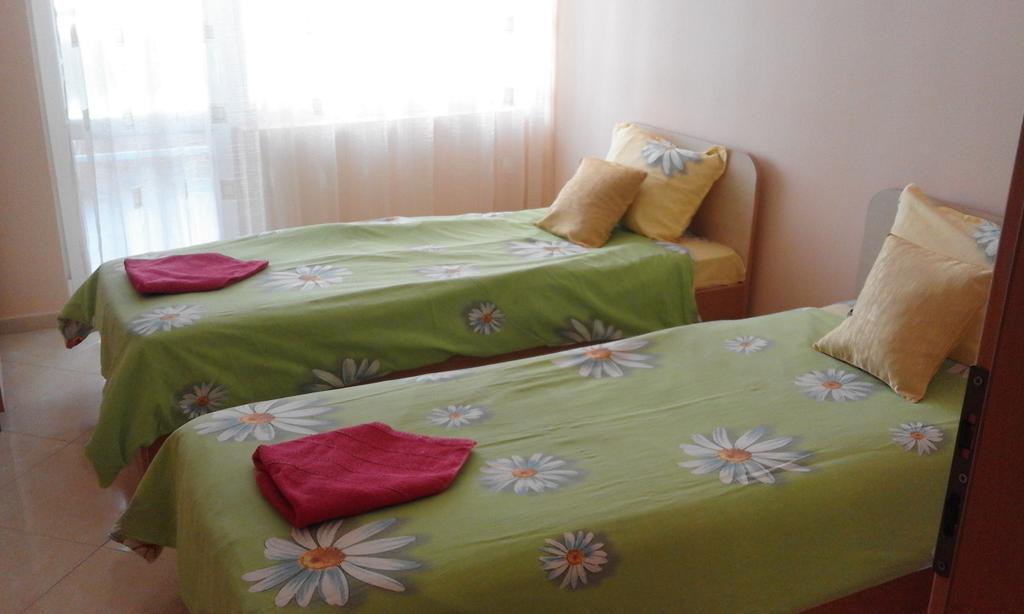 Apartments Sea Sounds Поморие Экстерьер фото