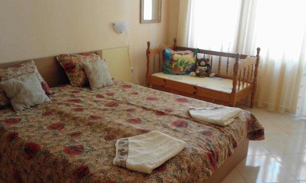 Apartments Sea Sounds Поморие Экстерьер фото