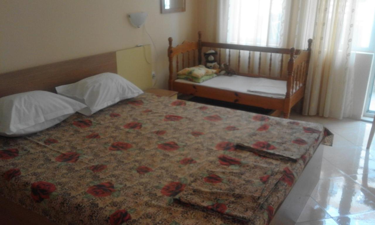 Apartments Sea Sounds Поморие Экстерьер фото