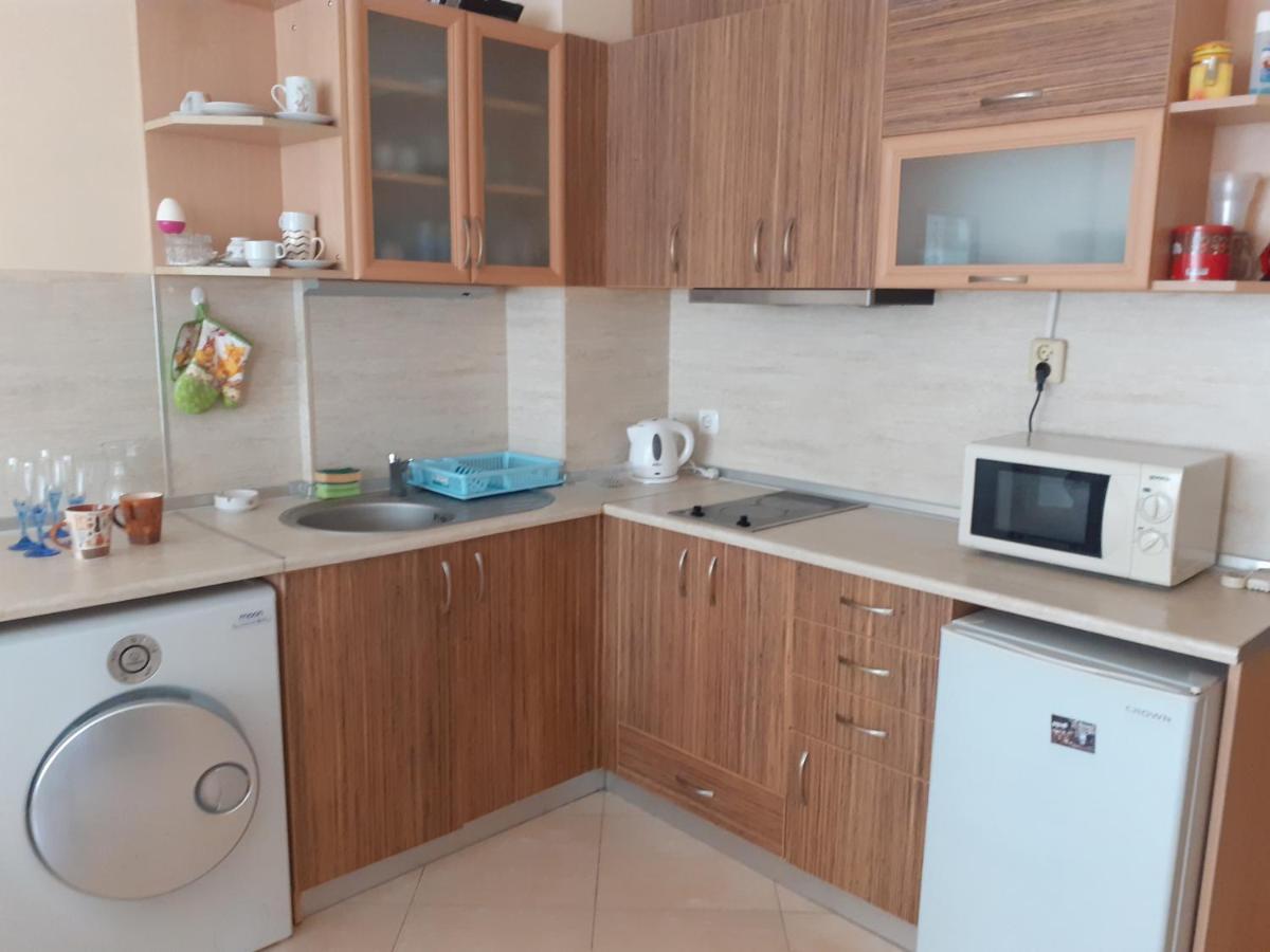 Apartments Sea Sounds Поморие Экстерьер фото